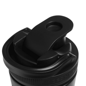 Red 26oz Vacuum-Insulated Ice Shaker Cup - 5% Nutrition